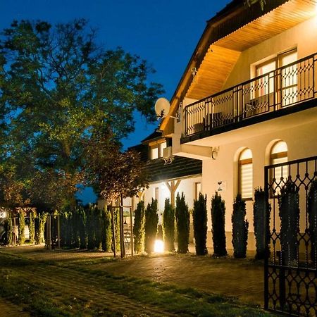 Diofa Apartman ケストヘイ エクステリア 写真